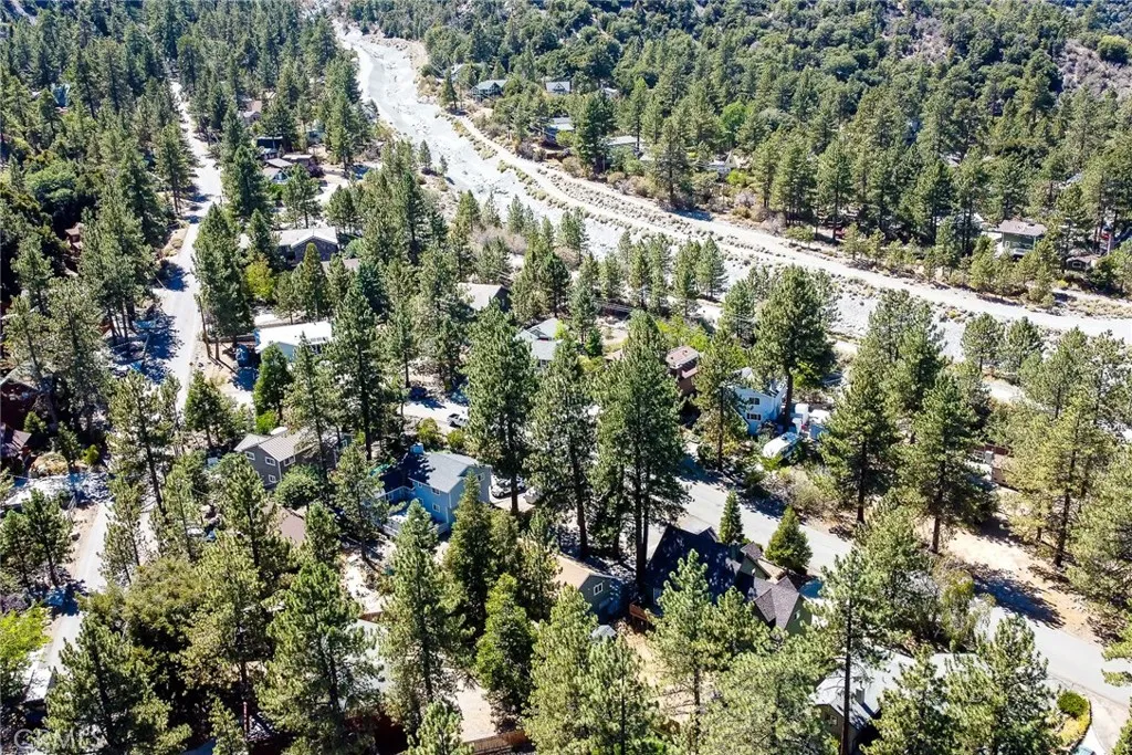 5291 Orchard Dr, Wrightwood, California 92397 home-pic-53