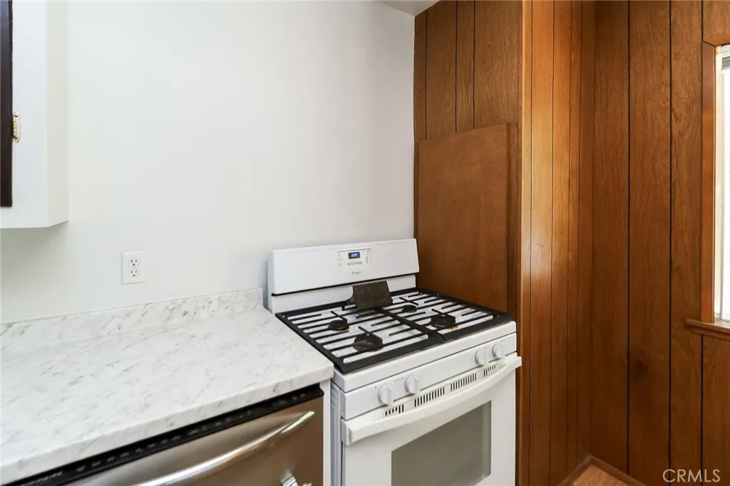 5291 Orchard Dr, Wrightwood, California 92397 home-pic-27