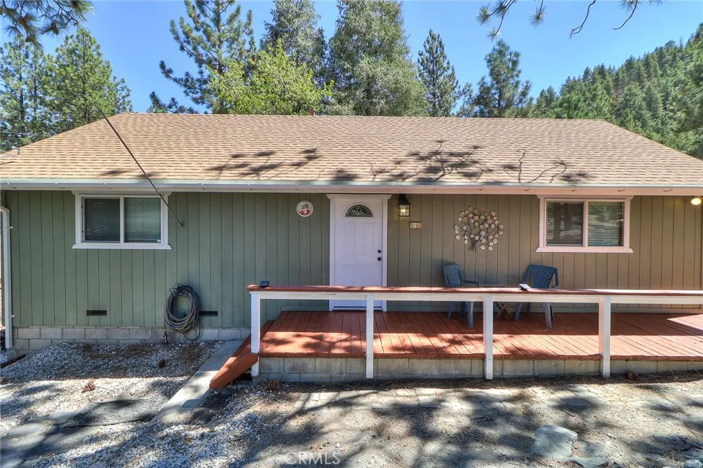 5291 Orchard Dr, Wrightwood, California 92397 home-pic-2