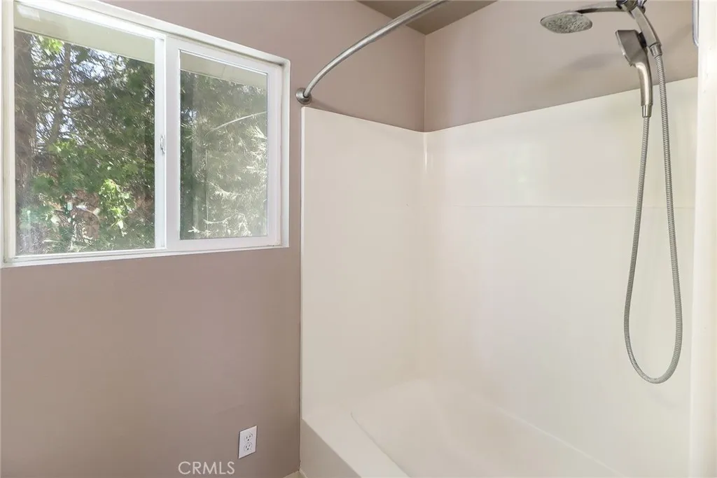 5291 Orchard Dr, Wrightwood, California 92397 home-pic-40