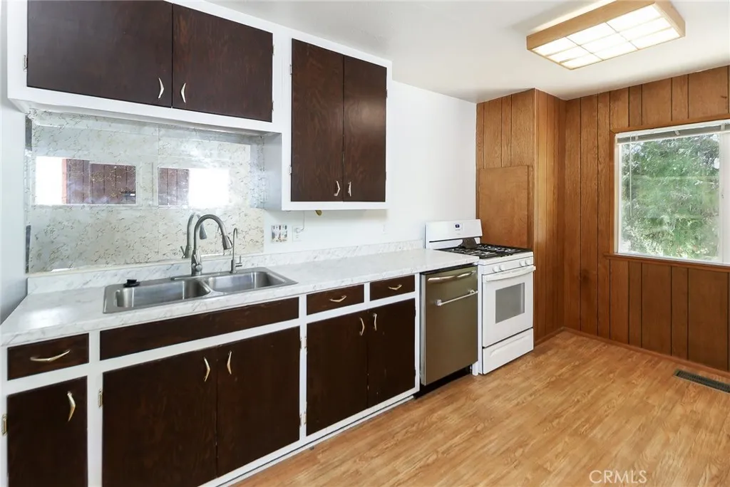 5291 Orchard Dr, Wrightwood, California 92397 home-pic-26