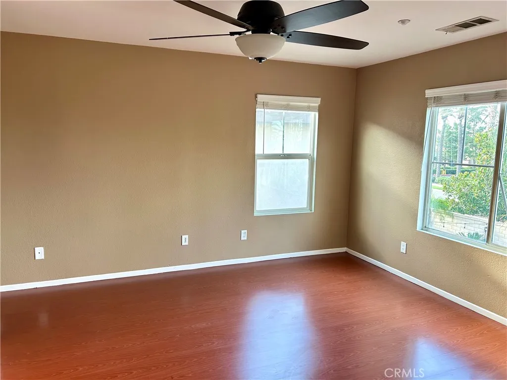 16263 Starfire Lane, Fontana, California 92336 home-pic-1