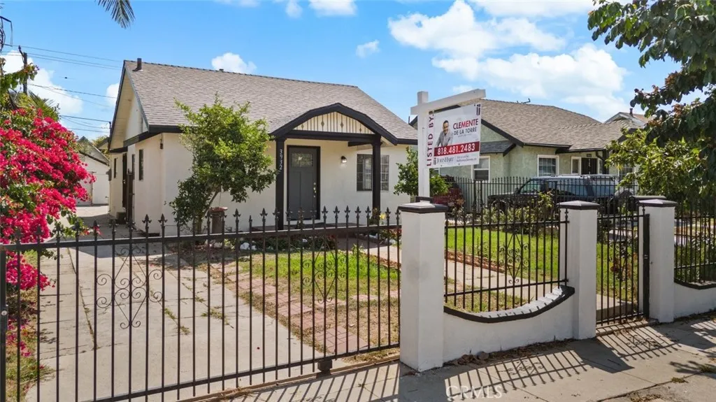 3932 W 64th Street, Inglewood, California 90302 home-pic-5