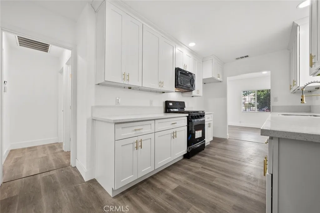 3932 W 64th Street, Inglewood, California 90302 home-pic-14