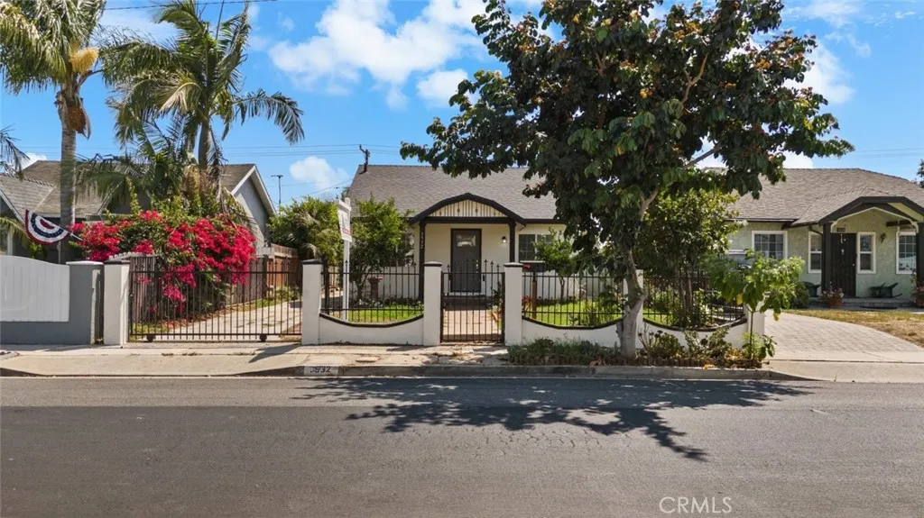 3932 W 64th Street, Inglewood, California 90302 home-pic-6
