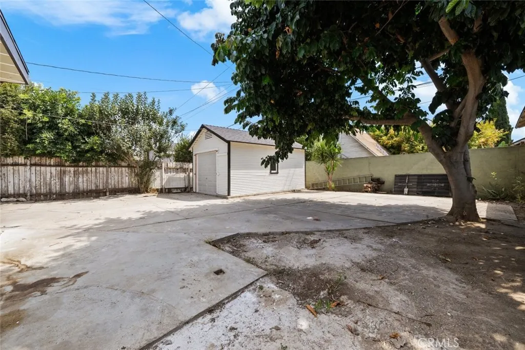3932 W 64th Street, Inglewood, California 90302 home-pic-32