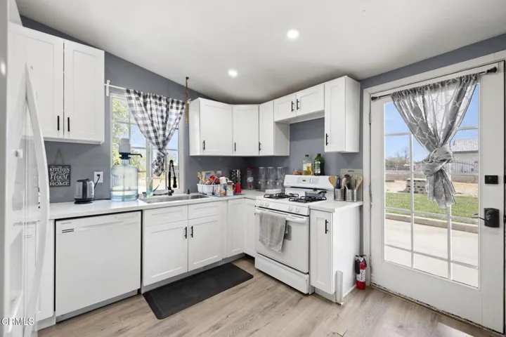 49-web-or-mls-AVOH6212