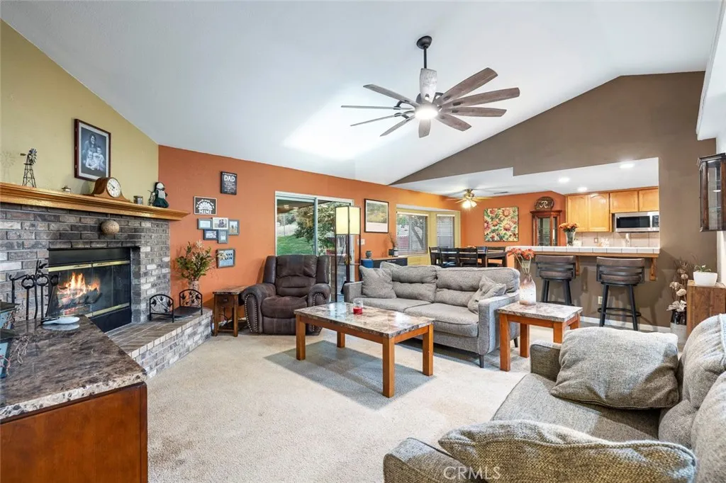 7412 Lupine Drive, Sanger, California 93657 home-pic-5