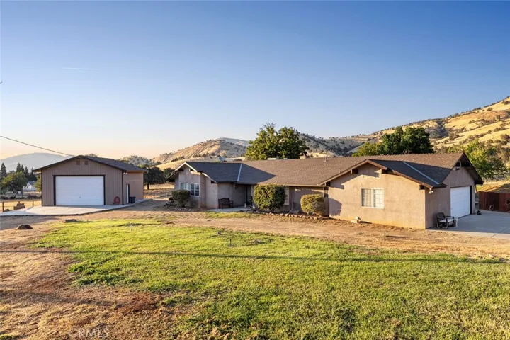 7214 Lupine Drive, Sanger, California 93657