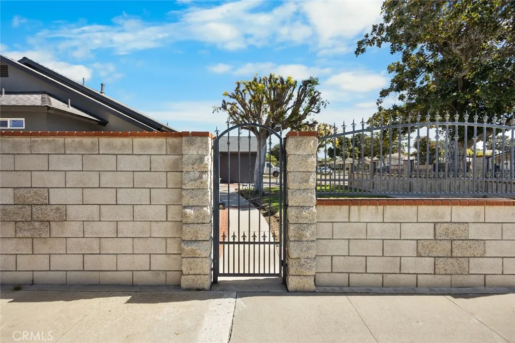 1501 Revere, Fullerton, California 92831 home-pic-18