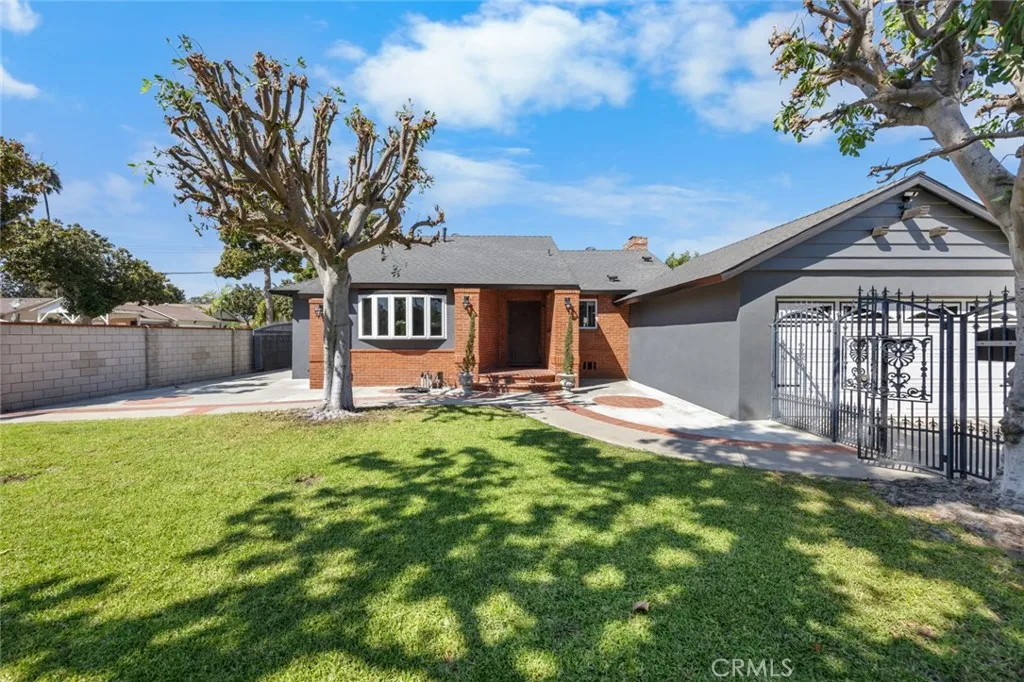 1501 Revere, Fullerton, California 92831 home-pic-1
