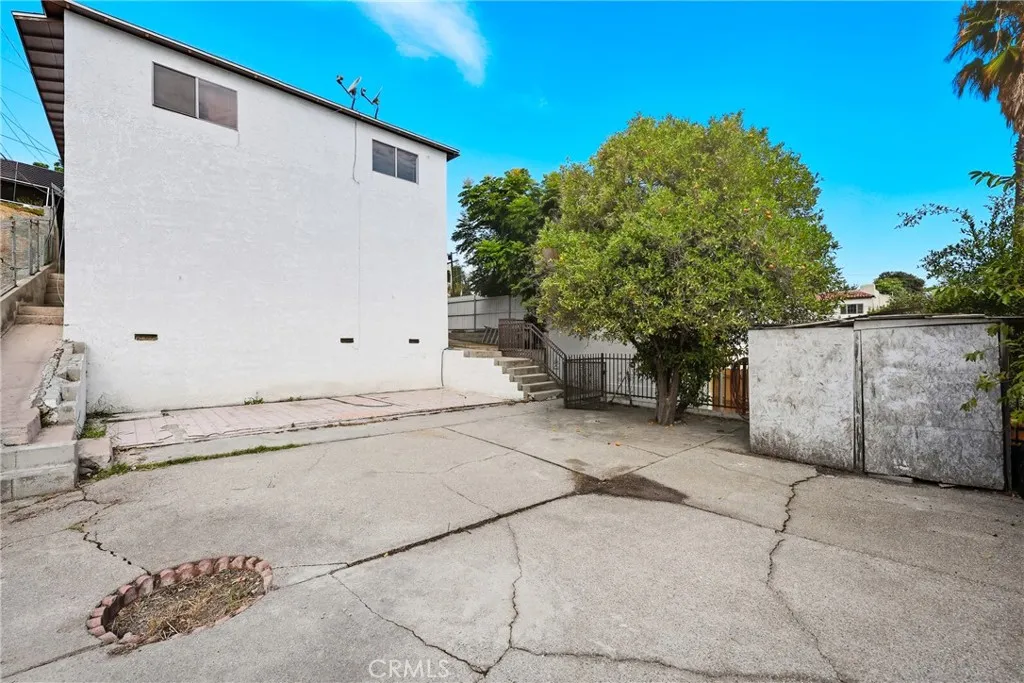 1140 N Ditman Ave, Other, California 90063 home-pic-37