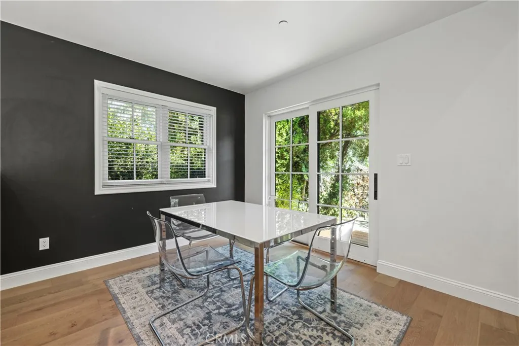 5200 Collier Place, Woodland Hills, California 91364 home-pic-29