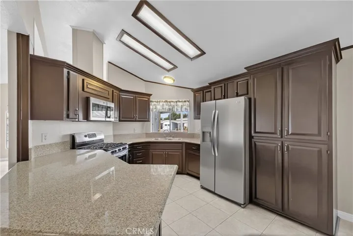 15621 Beach Blvd. #10, Westminster, California 92683