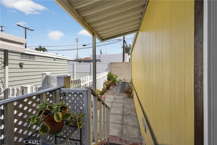 15621 Beach Blvd. #10, Westminster, California 92683
