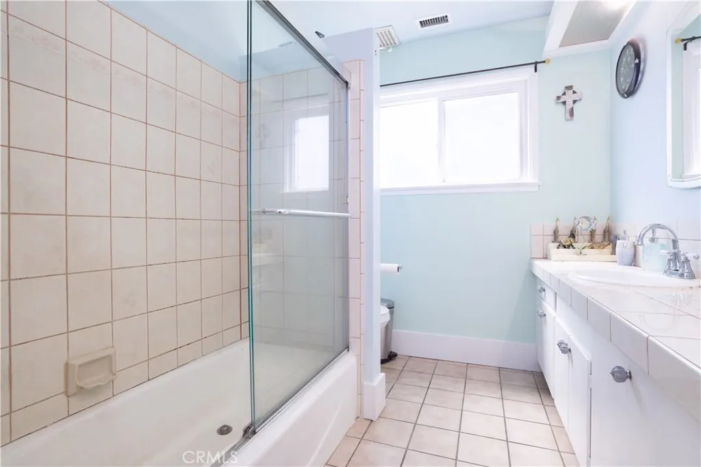 12827 Covello Street, North Hollywood, California 91605 home-pic-11