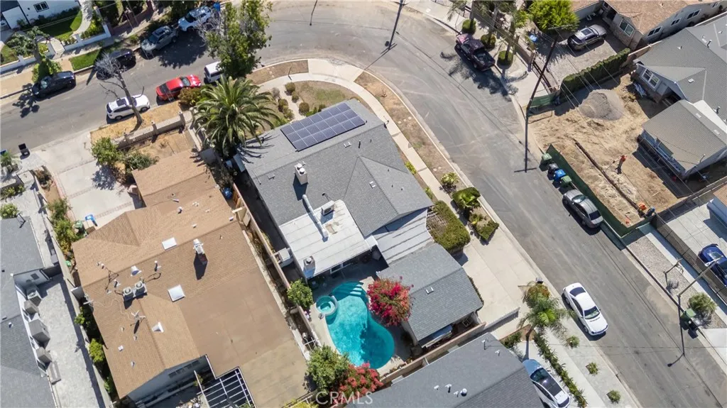 12827 Covello Street, North Hollywood, California 91605 home-pic-2