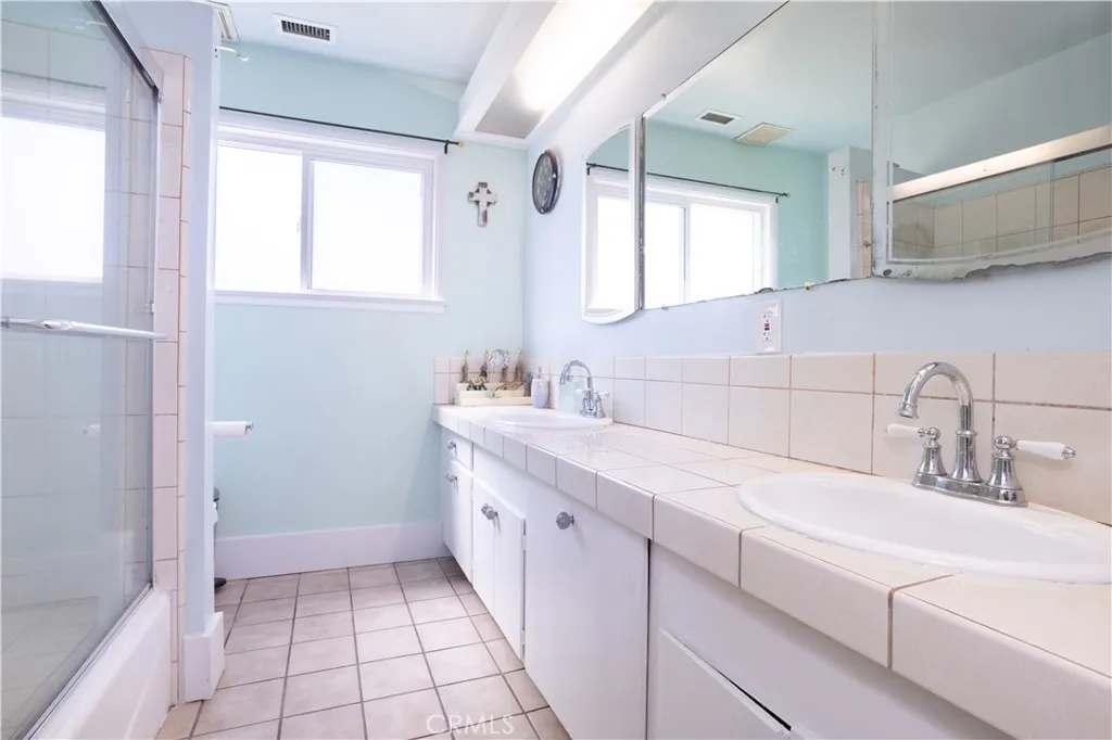 12827 Covello Street, North Hollywood, California 91605 home-pic-10