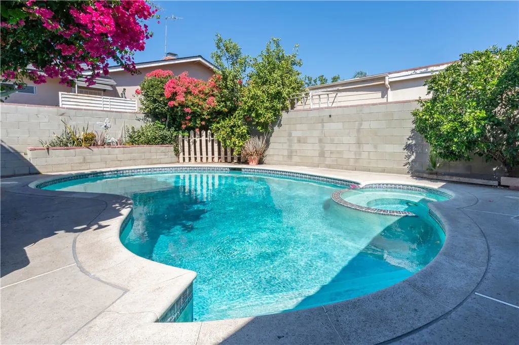 12827 Covello Street, North Hollywood, California 91605 home-pic-8