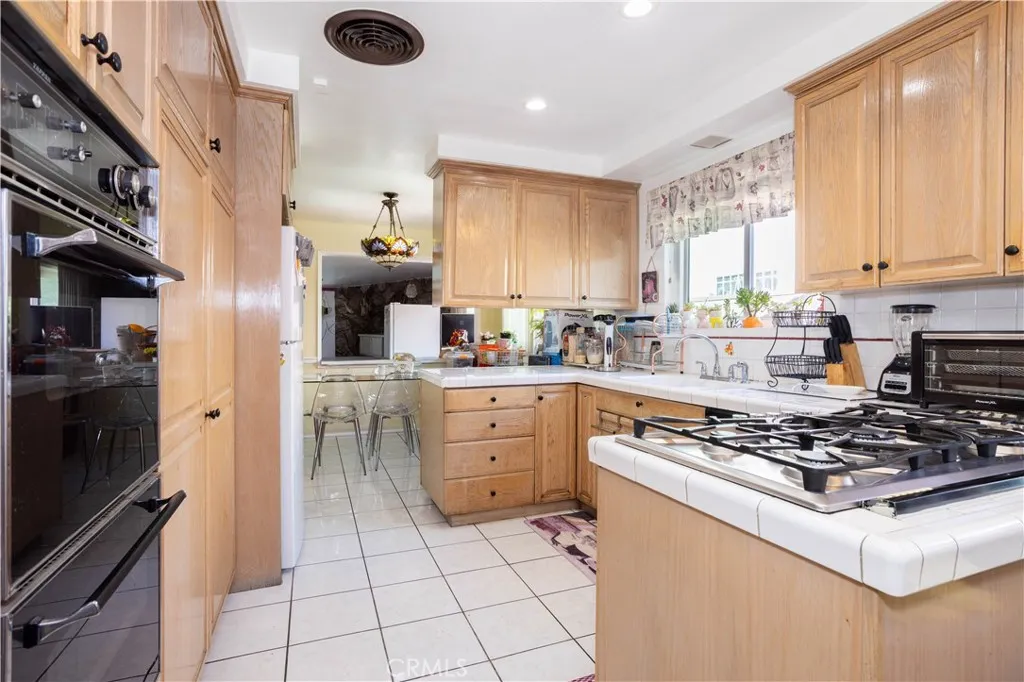 12827 Covello Street, North Hollywood, California 91605 home-pic-14