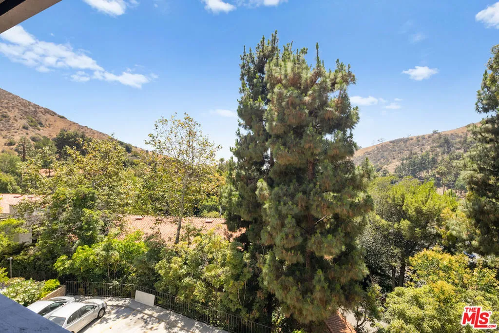 2700 Cahuenga Boulevard 2310, Los Angeles, California 90068 home-pic-14