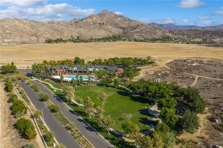 3363 Heliotrop, Hemet, California 92543