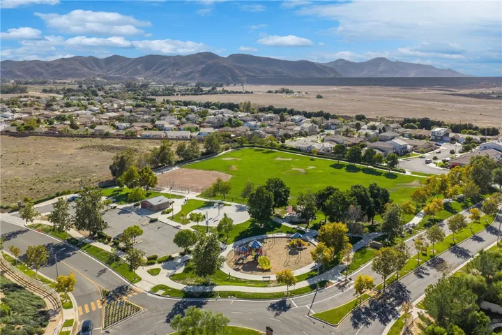 3363 Heliotrop, Hemet, California 92543