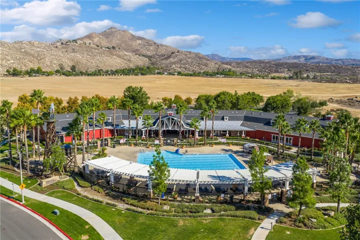 3363 Heliotrop, Hemet, California 92543