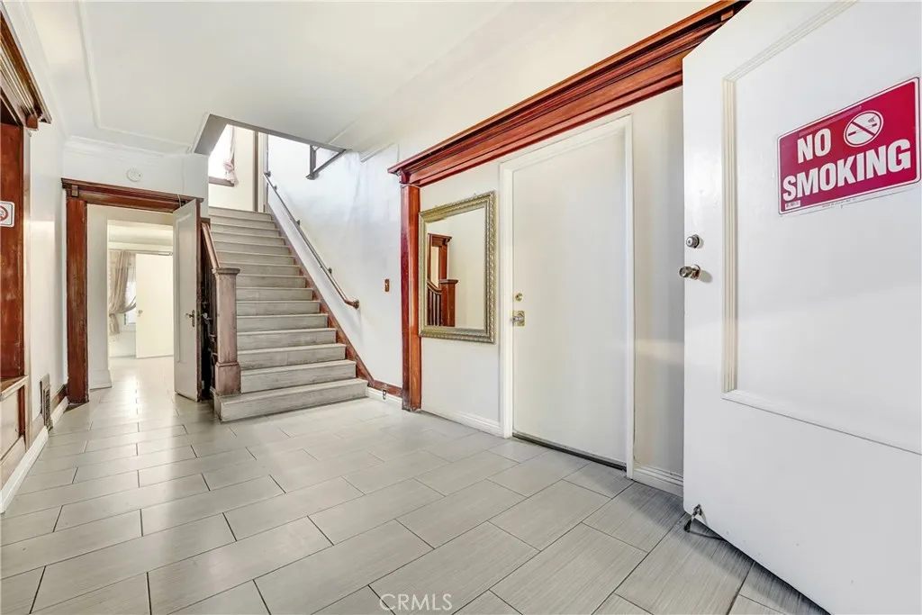 1041 Elden Ave., Los Angeles, California 90006 home-pic-2