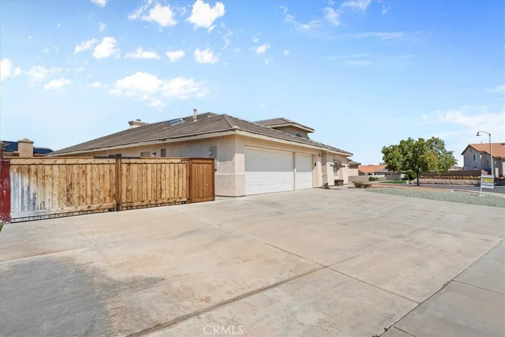 12312 Atoka Lane, Victorville, California 92392 home-pic-1