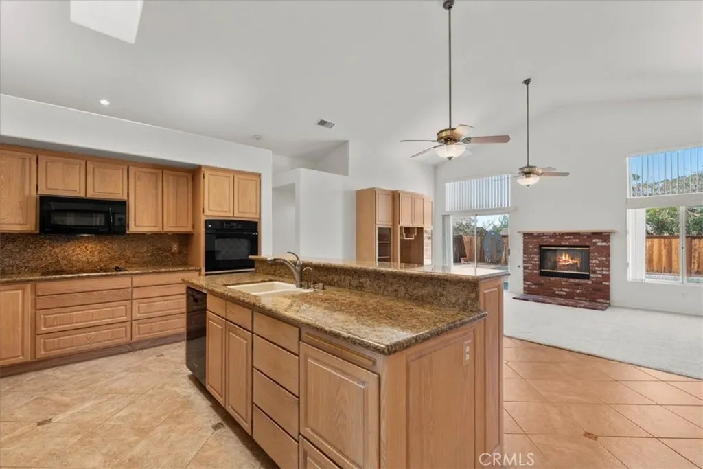 12312 Atoka Lane, Victorville, California 92392 home-pic-12