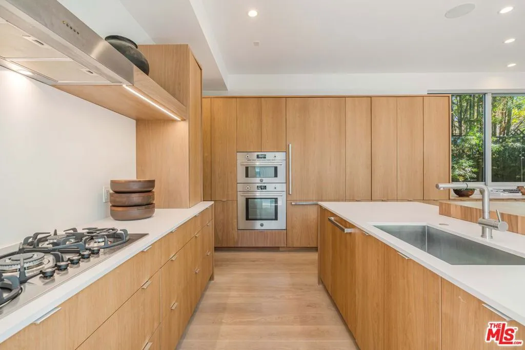 2000 Walnut Avenue, Venice, California 90291 home-pic-7