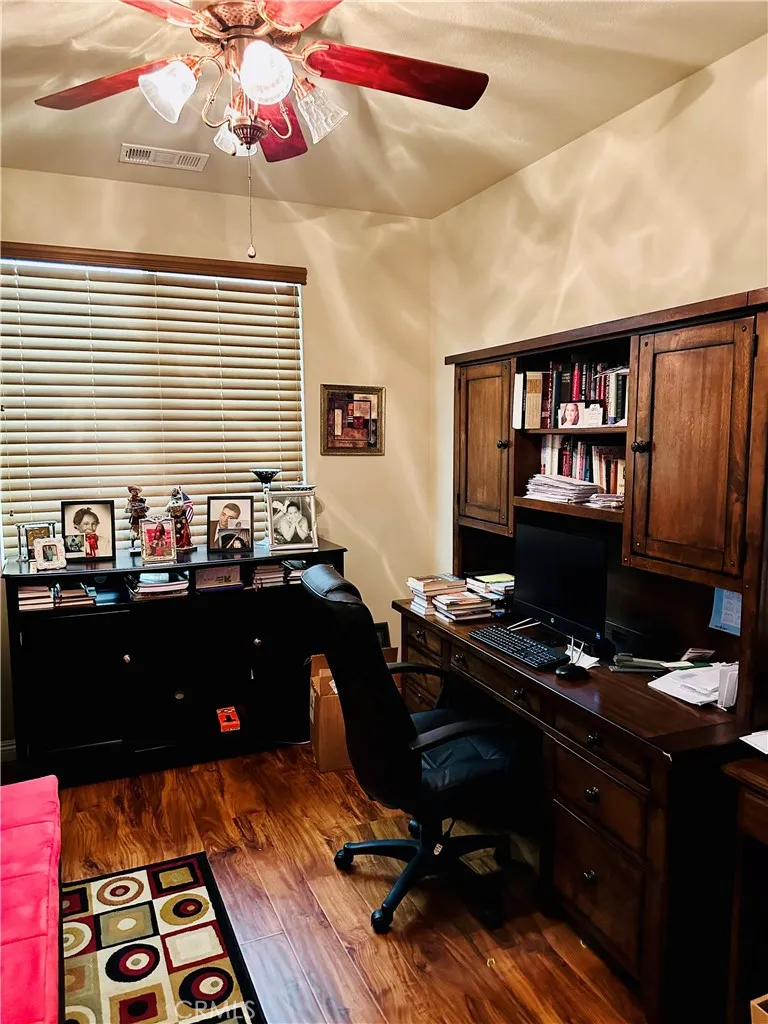 19369 Glaslyn, Apple Valley, California 92308 home-pic-16