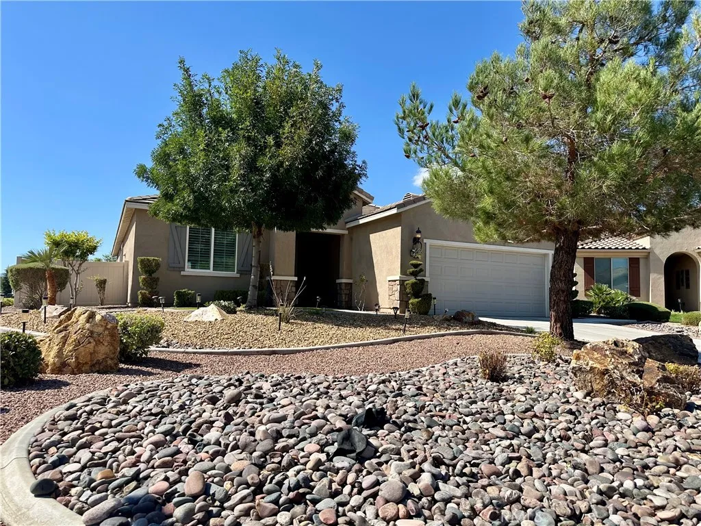 19369 Glaslyn, Apple Valley, California 92308 home-pic-2