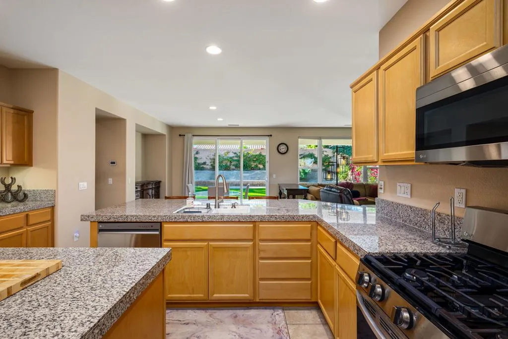 60237 Angora Court, La Quinta, California 92253 home-pic-16