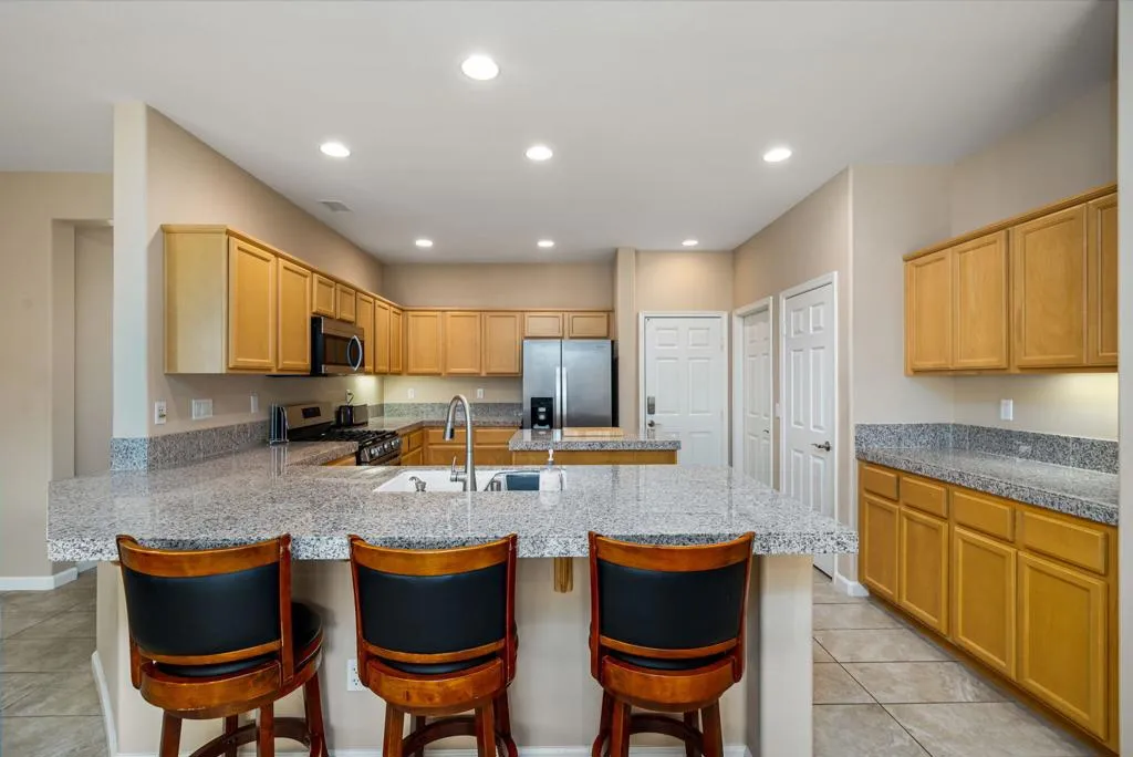 60237 Angora Court, La Quinta, California 92253 home-pic-12