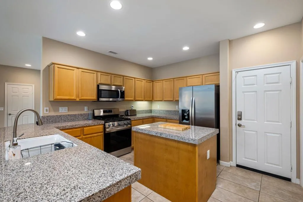 60237 Angora Court, La Quinta, California 92253 home-pic-13