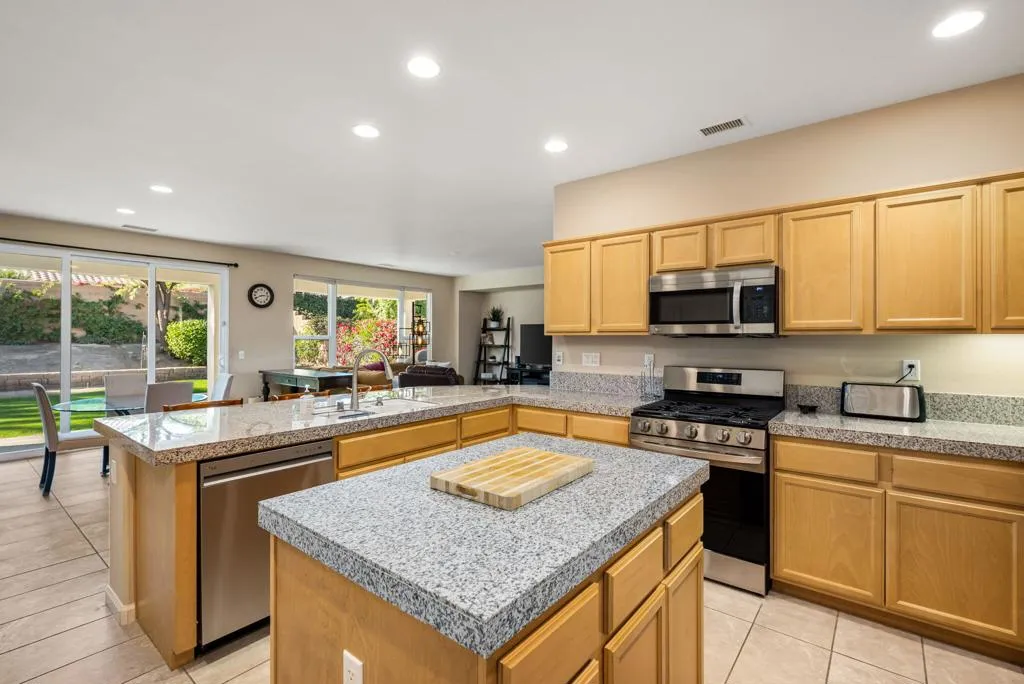 60237 Angora Court, La Quinta, California 92253 home-pic-15
