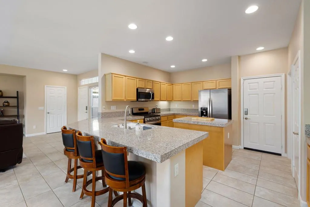 60237 Angora Court, La Quinta, California 92253 home-pic-11