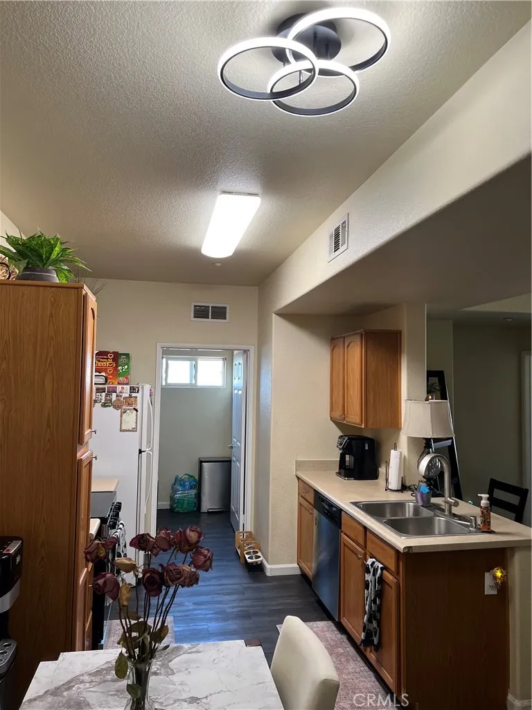 41410 Juniper Street 1121, Murrieta, California 92562 home-pic-12