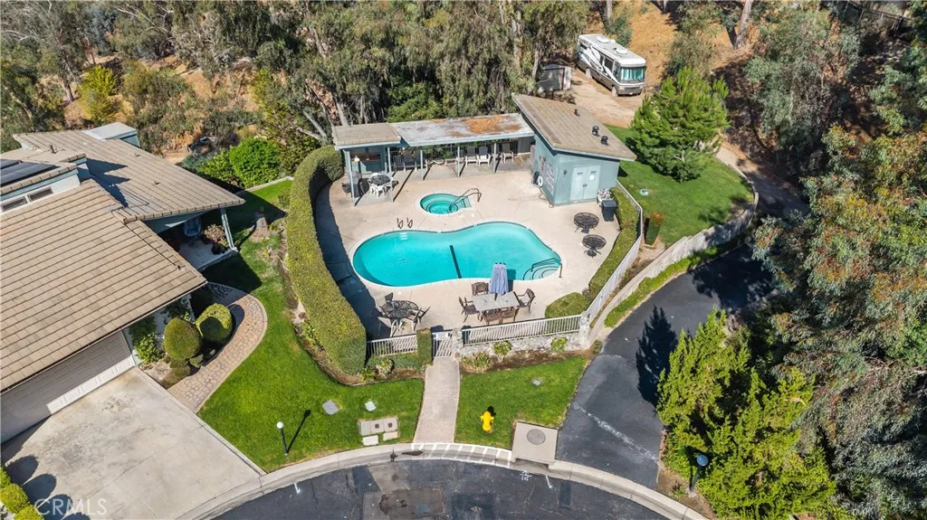 1747 Lomas Privadas Dr, San Bernardino, California 92404 home-pic-30