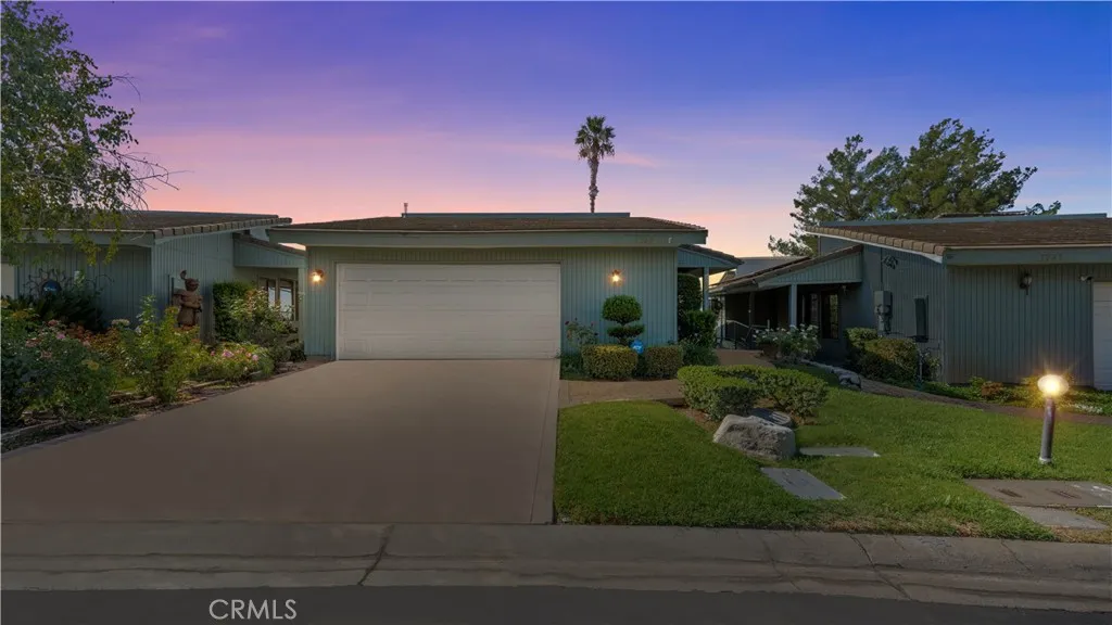 1747 Lomas Privadas Dr, San Bernardino, California 92404 home-pic-0