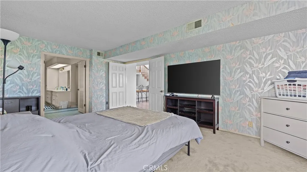 1747 Lomas Privadas Dr, San Bernardino, California 92404 home-pic-20