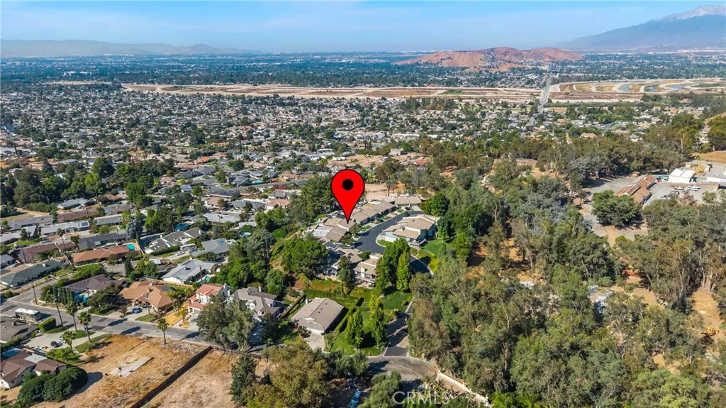 1747 Lomas Privadas Dr, San Bernardino, California 92404 home-pic-32