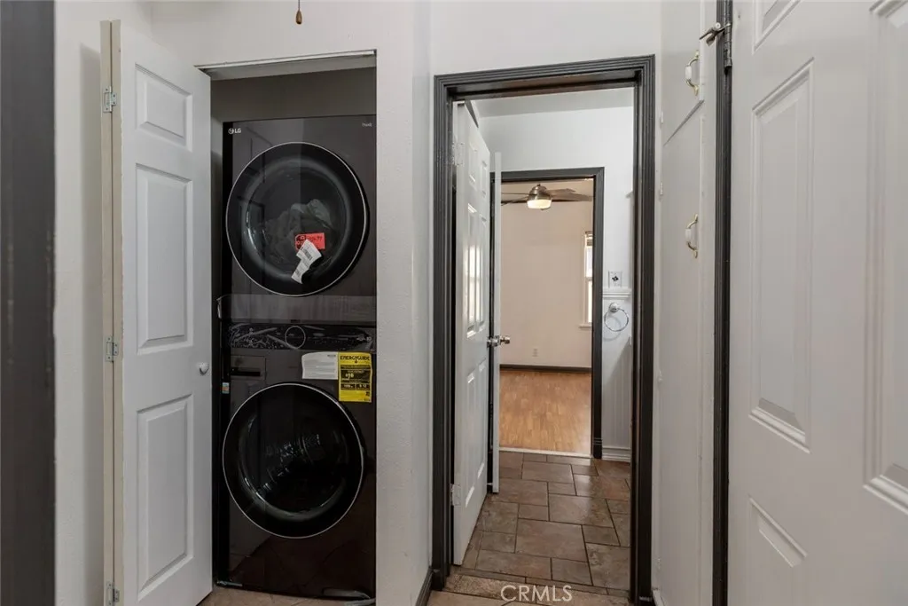 1965 -1967 8th Street, San Fernando, California 91340 home-pic-26