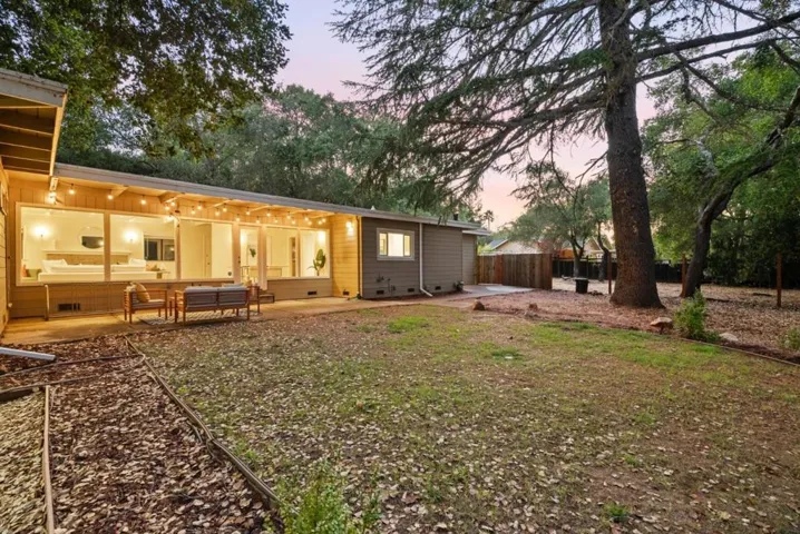 20141 Mendelsohn Lane, Saratoga, California 95070
