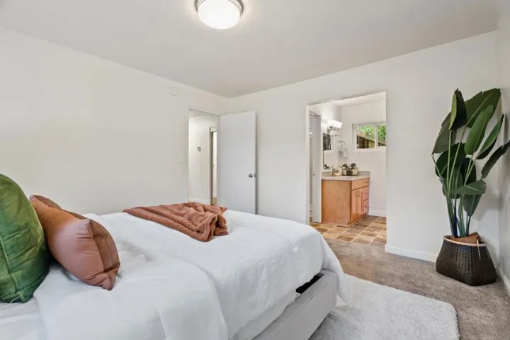 20141 Mendelsohn Lane, Saratoga, California 95070