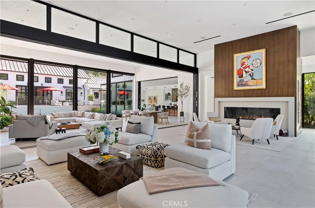 25057 Lewis And Clark Road, Hidden Hills, California 91302 home-pic-2