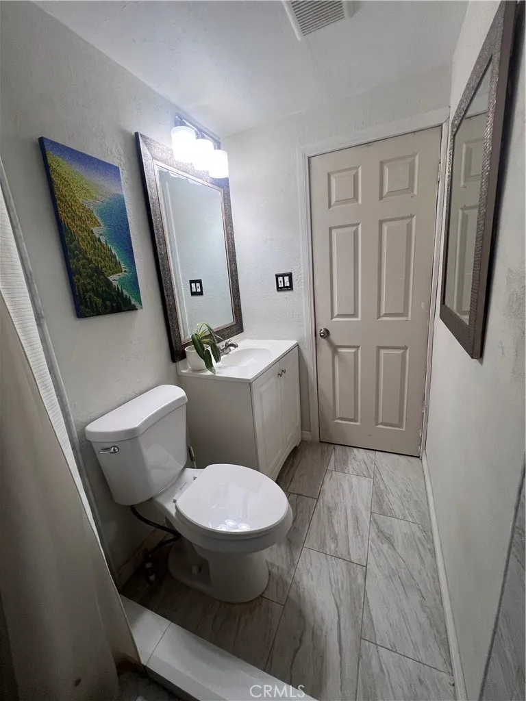 20415 Myron St, Perris, California 92570 home-pic-10