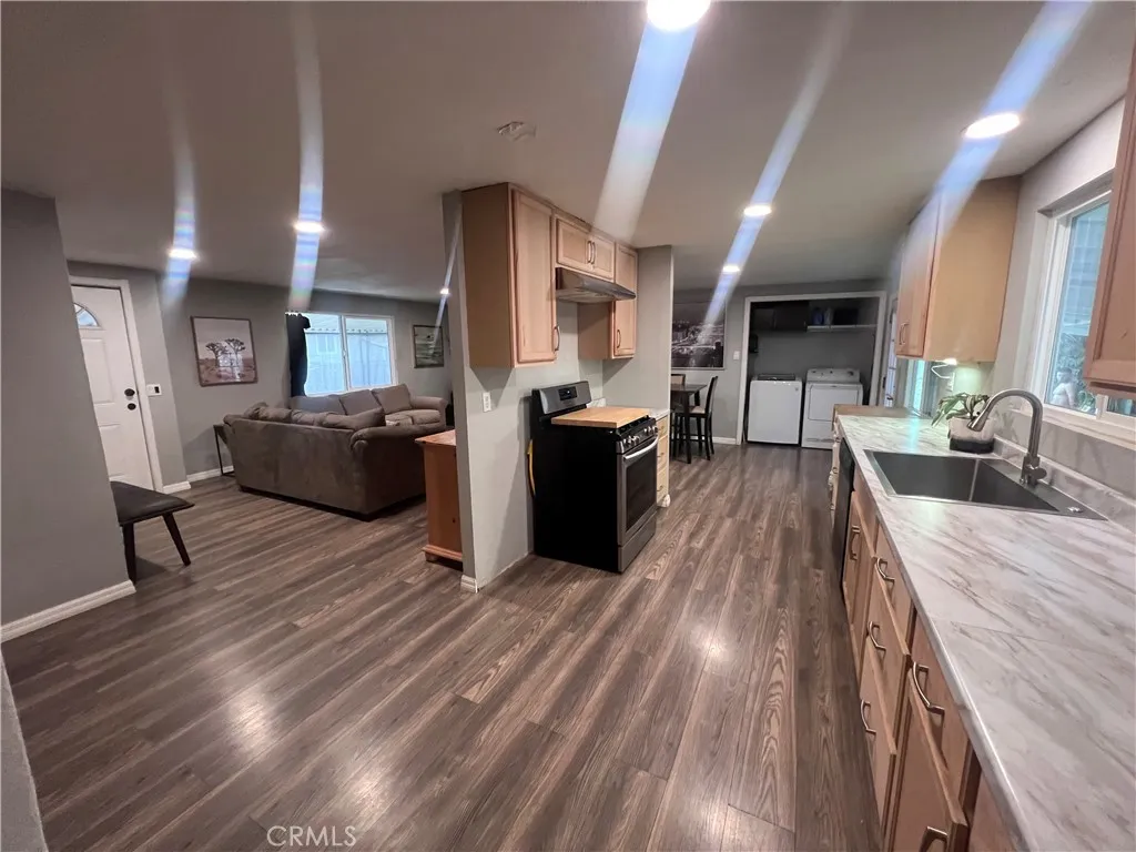 20415 Myron St, Perris, California 92570 home-pic-4